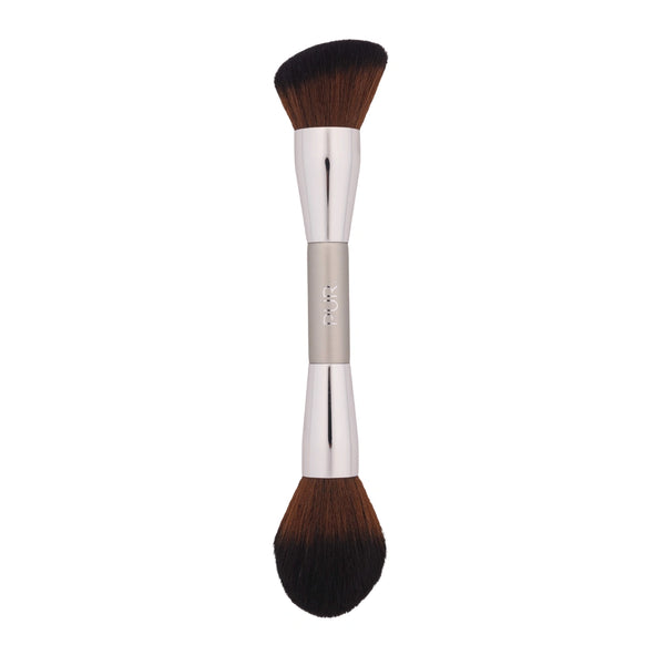 2-in-1 Foundation & Finishing Brush Silo against white background